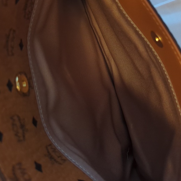 MCM Crossbody 100% Authentic - Picture 10 of 10